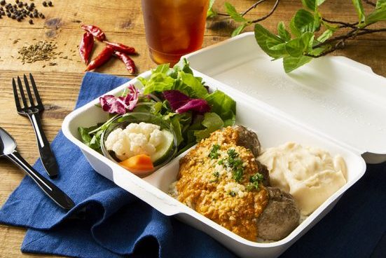 スパイシーな「マサラカレーソース」が期間限定で仲間入り