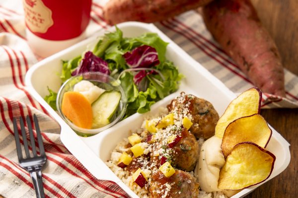秋の味覚「さつま芋とおろし玉葱ソース」新登場！